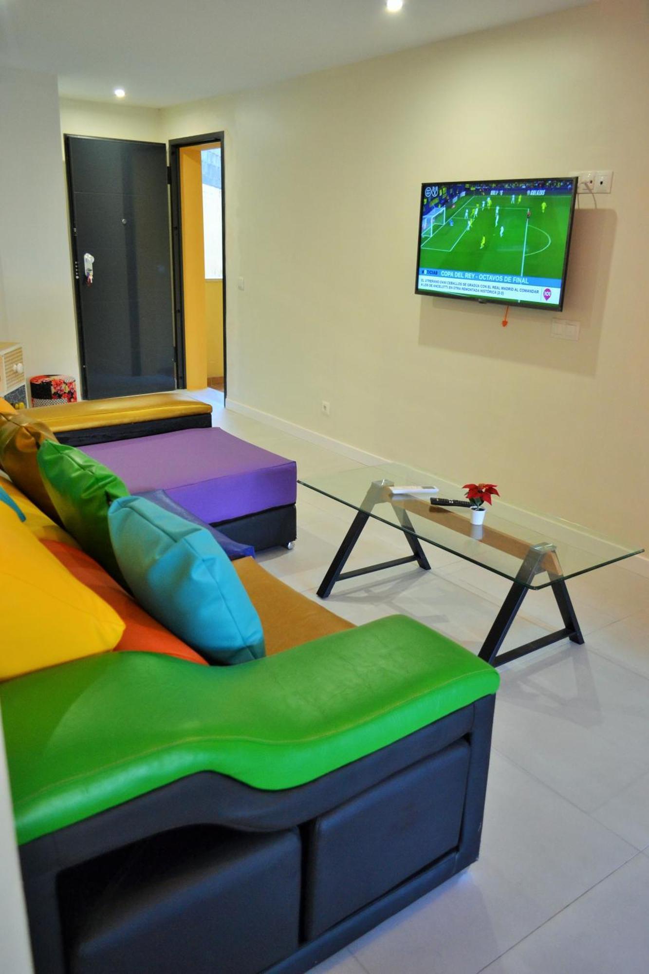Apartamentos Garage Centro Малага Экстерьер фото